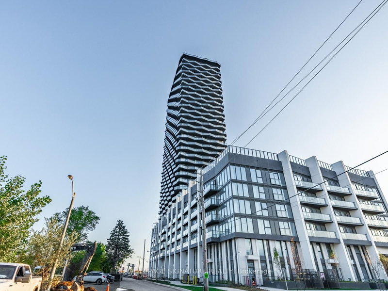 805 - 36 Zorra Street