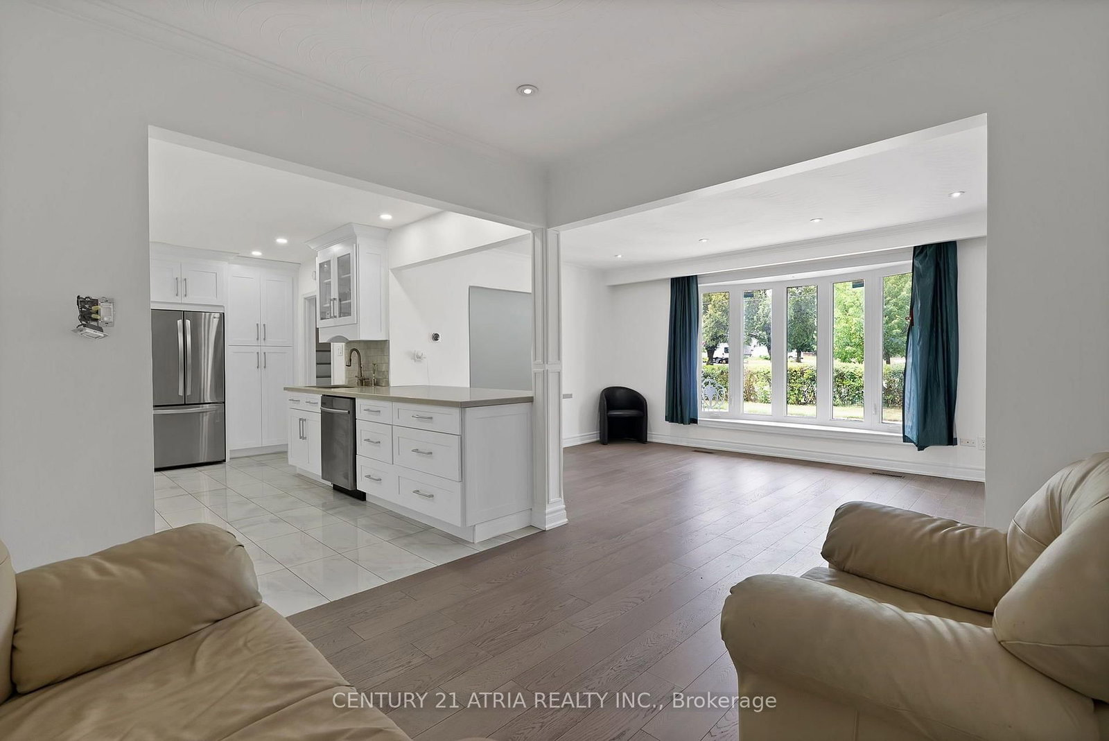 56 Tobermory Drive • Toronto, ON photo 8