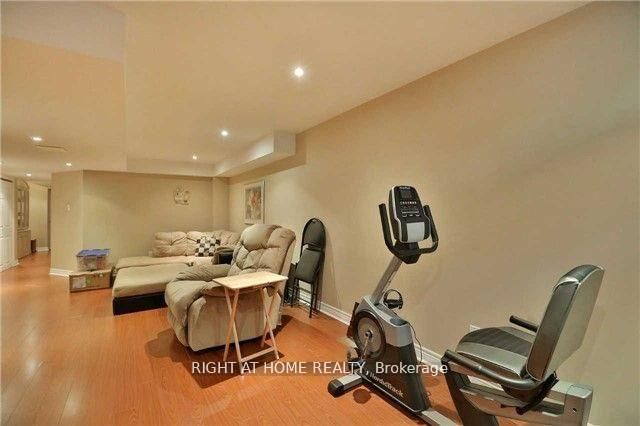 5162 Falconcrest Drive • Burlington, ON photo 18