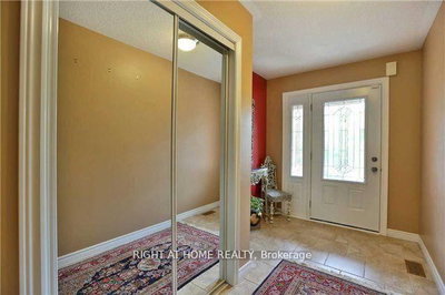 5162 Falconcrest Drive • Burlington, ON photo 2