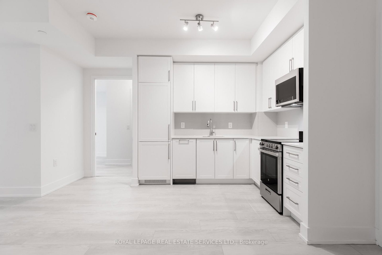 2450 Old Bronte Road • #325 • Oakville, ON photo 5