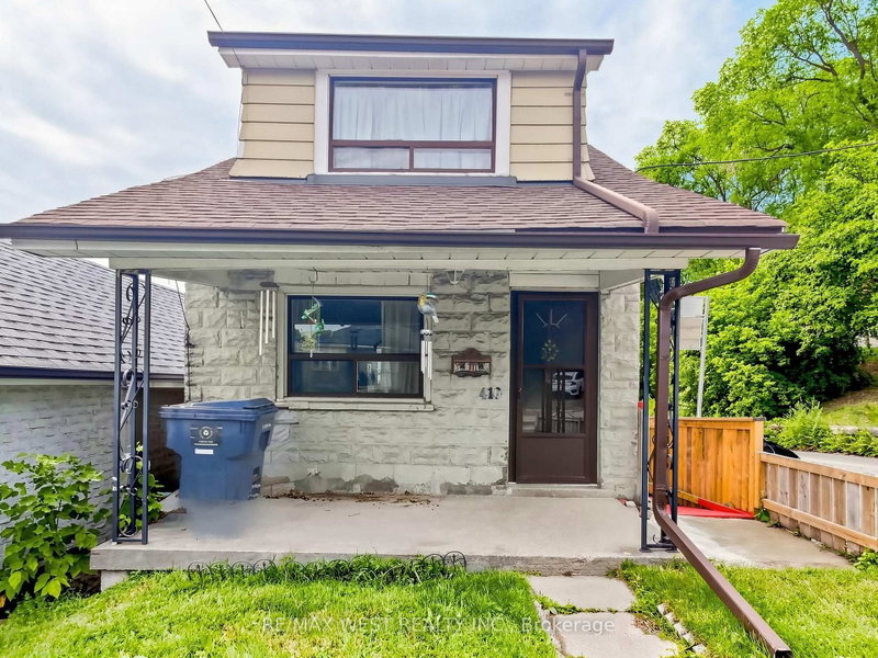 410 Silverthorn Avenue