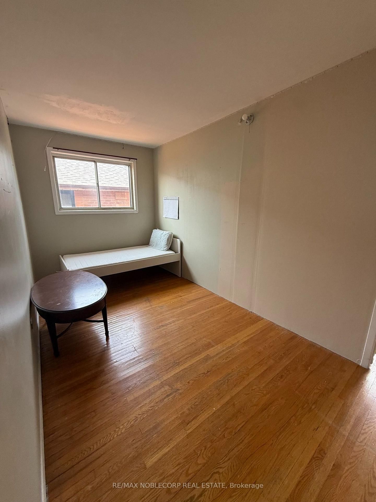 64 Ashburnham Road • Toronto, ON photo 5