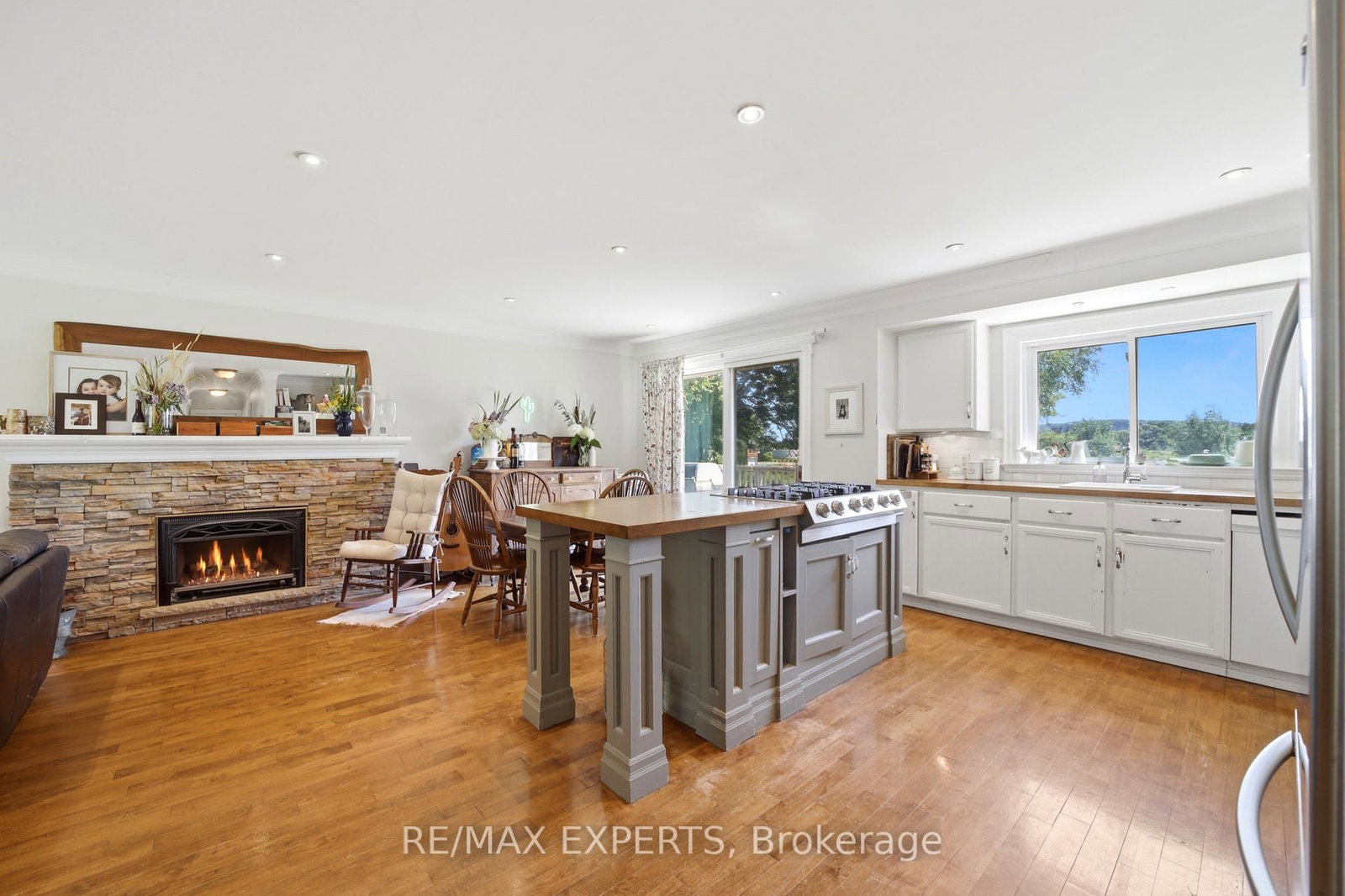 2724 8 Side Road • Burlington, ON photo 13