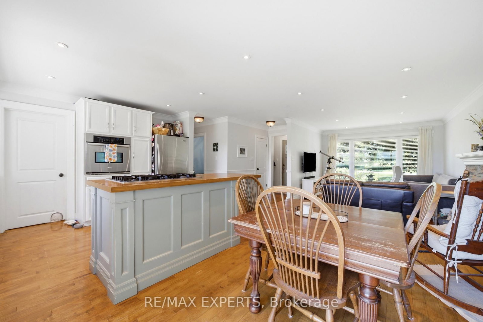 2724 8 Side Road • Burlington, ON photo 16