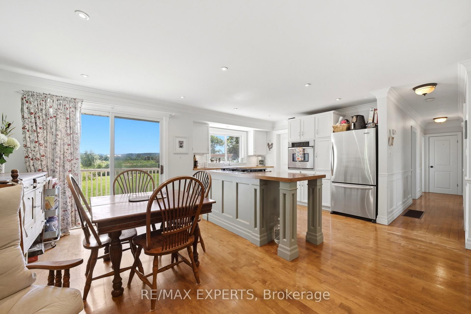 2724 8 Side Road • Burlington, ON photo 20