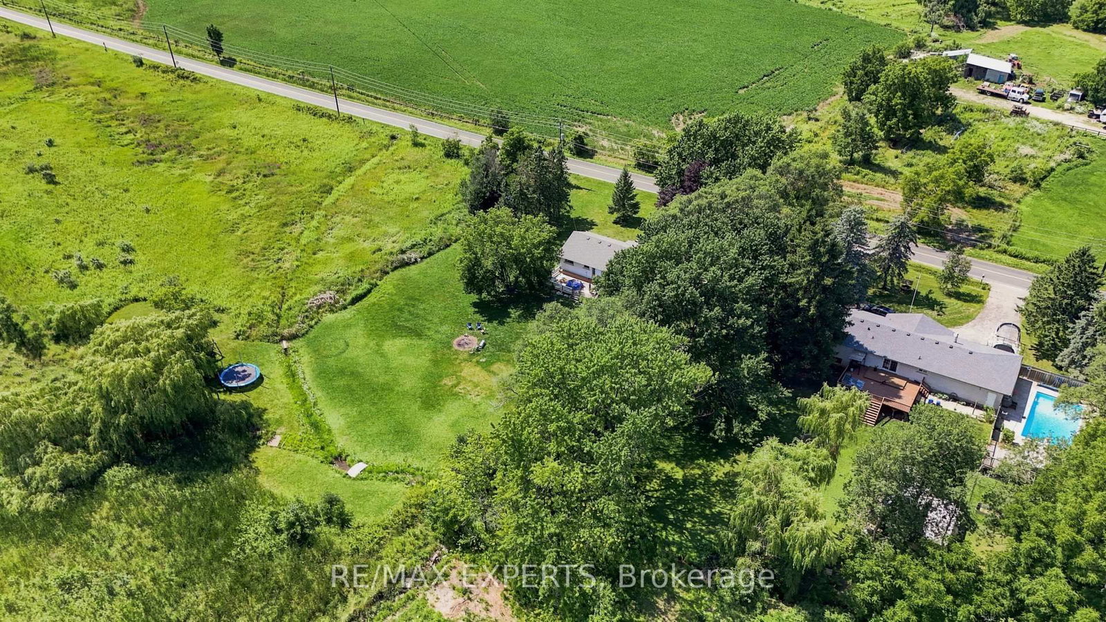 2724 8 Side Road • Burlington, ON photo 35