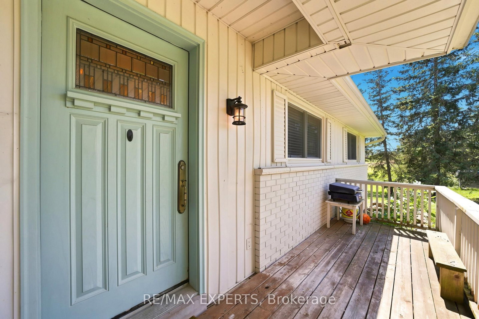 2724 8 Side Road • Burlington, ON photo 4