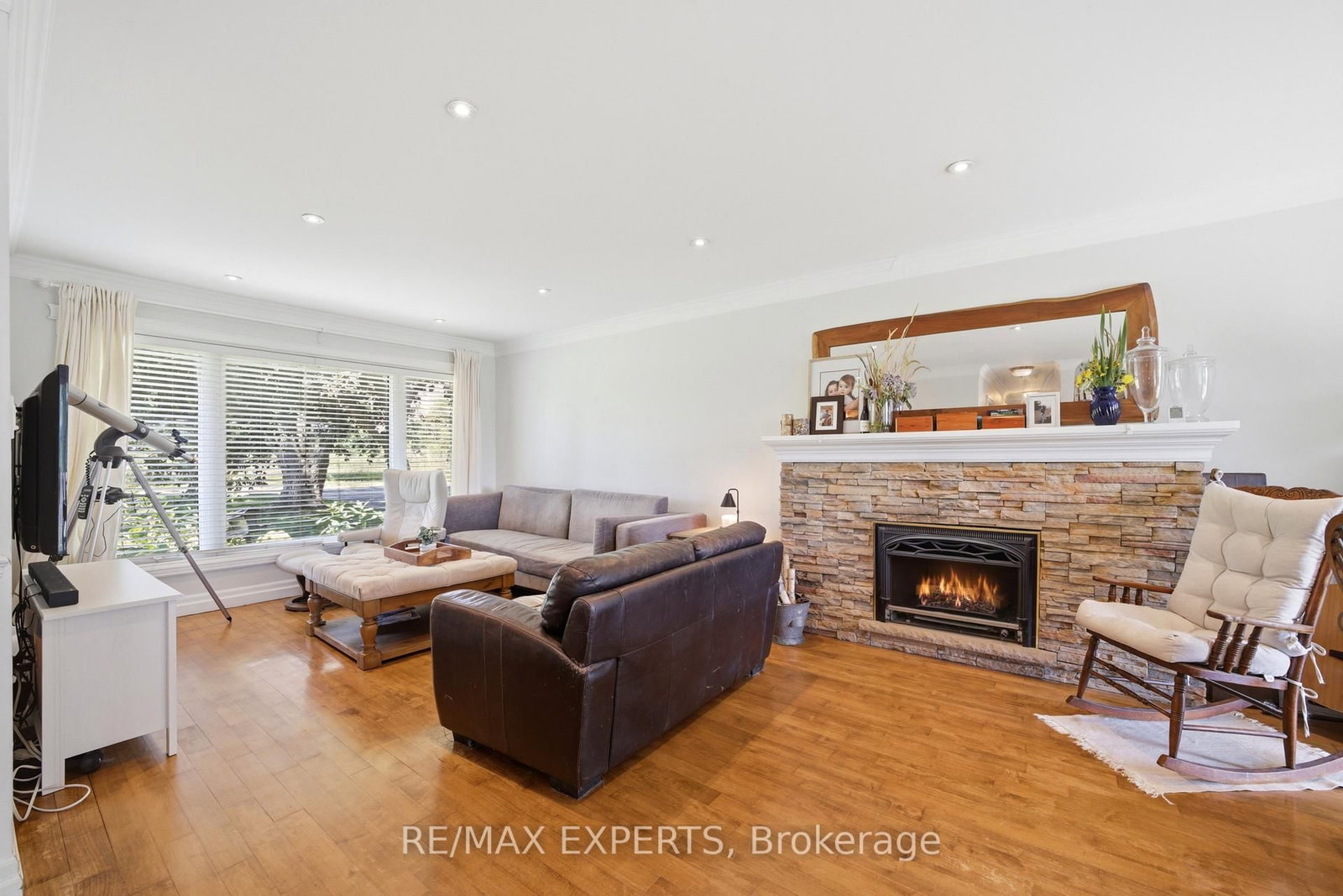 2724 8 Side Road • Burlington, ON photo 9