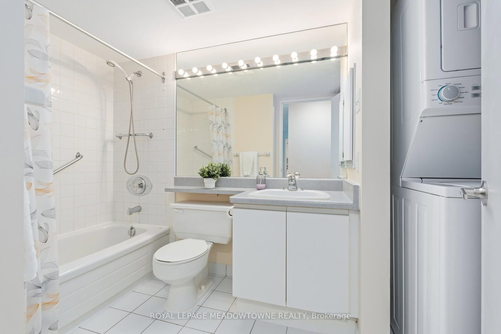 10 Laurelcrest Street • #104 • Brampton, ON photo 11