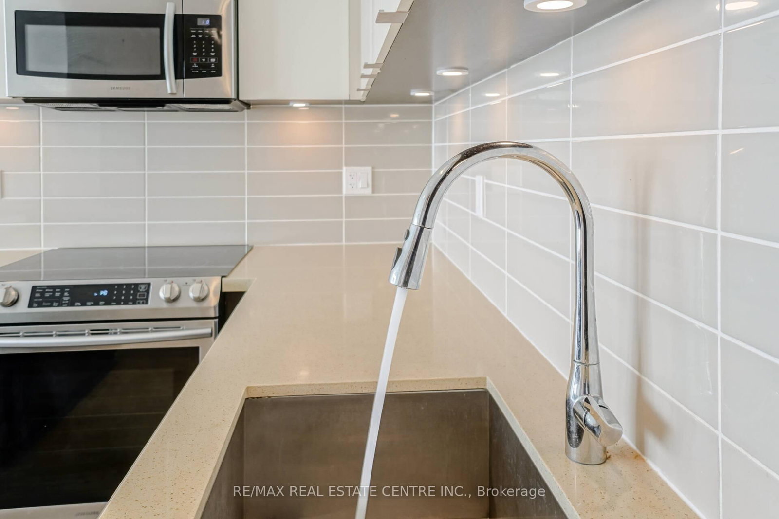 4677 Glen Erin Drive • #802 • Mississauga, ON photo 12