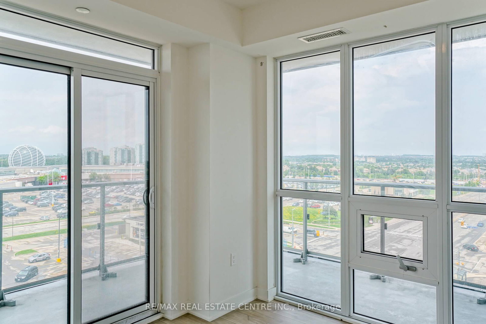 4677 Glen Erin Drive • #802 • Mississauga, ON photo 19