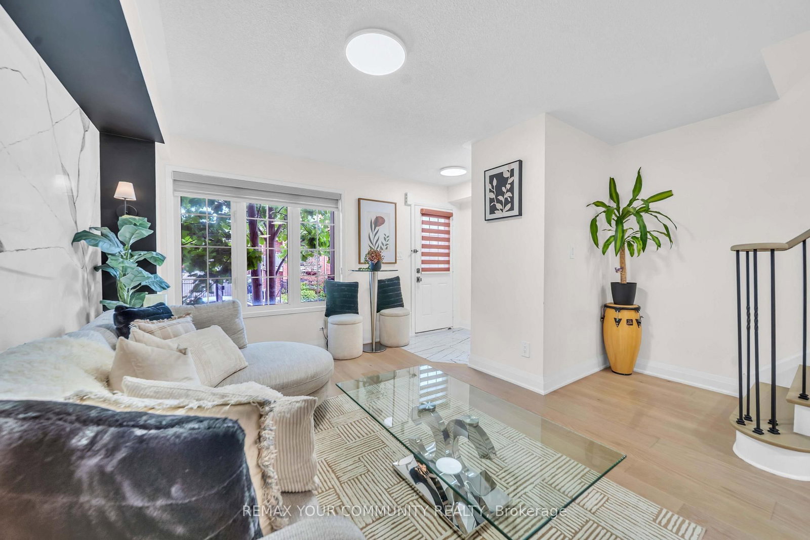 26 Ted Wray Circle • Toronto, ON photo 6