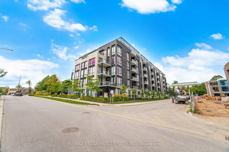 210 - 42 Mill Street