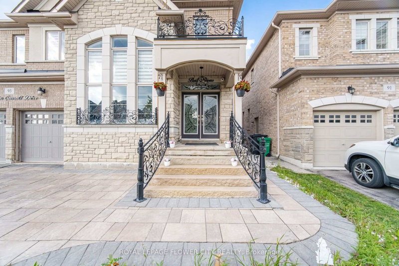 93 John Carroll Drive E