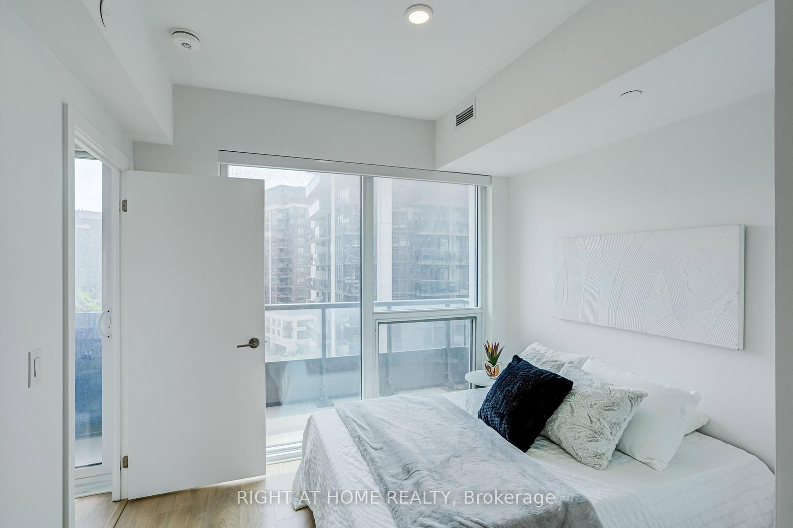 1100 Sheppard Avenue W • #908 • Toronto, ON photo 18