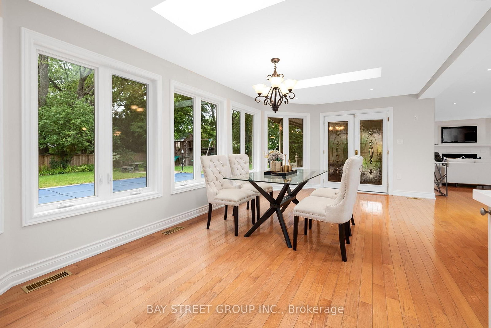 244 Colchester Drive • Oakville, ON photo 21