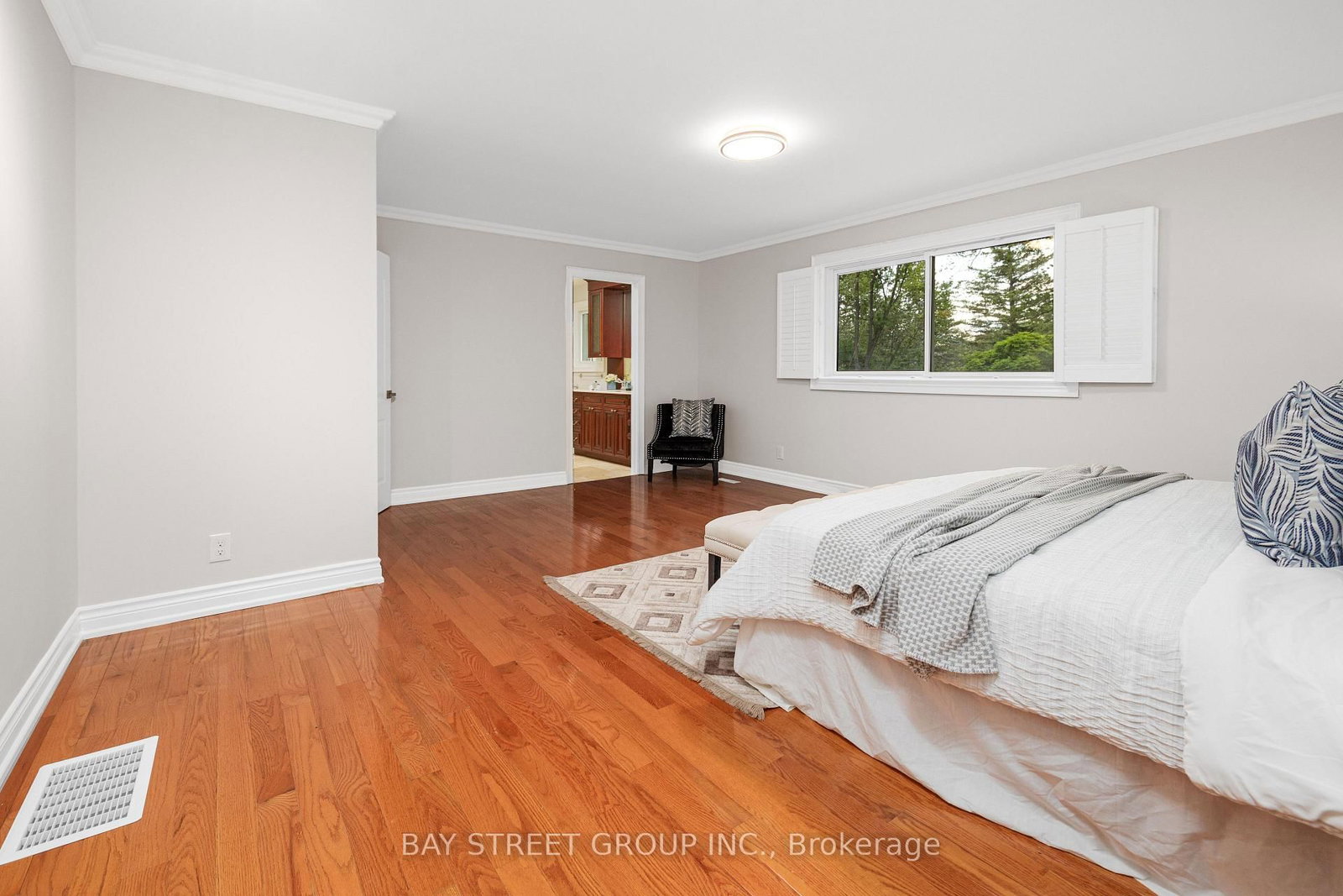 244 Colchester Drive • Oakville, ON photo 27