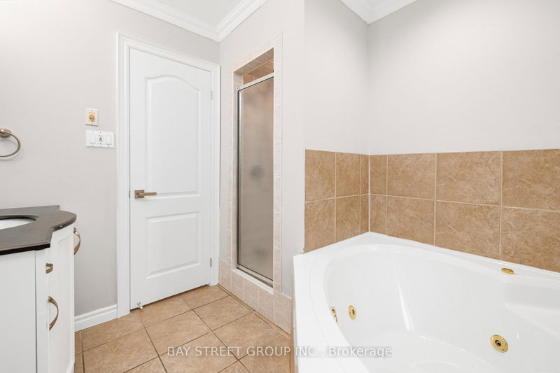 244 Colchester Oakville,ON L6J 5S5 — Photo 35