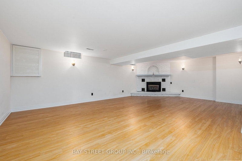 244 Colchester Oakville,ON L6J 5S5 — Photo 36