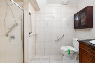 244 Colchester Oakville,ON L6J 5S5 — Photo 42