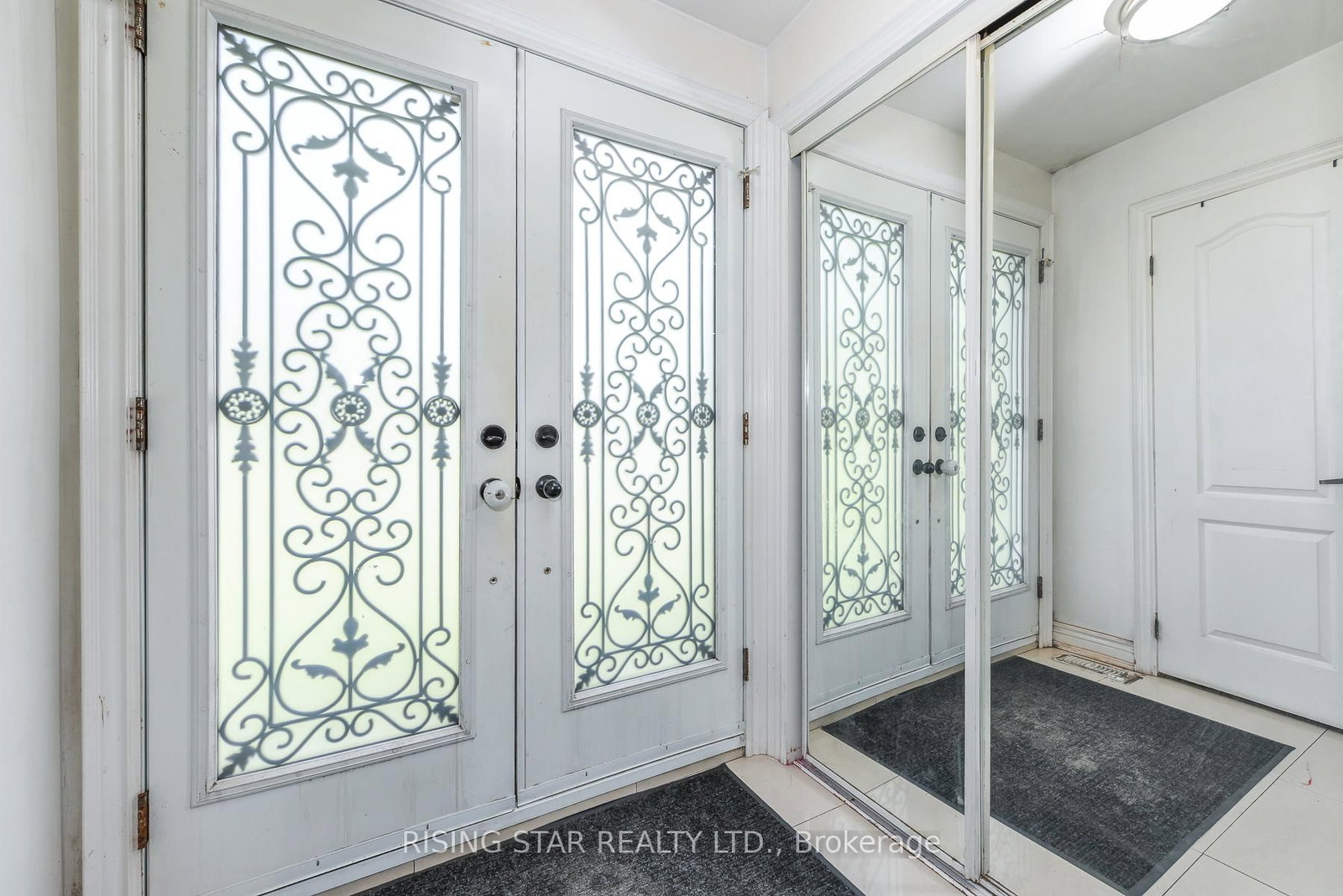 2562 Islington Ave Avenue W • Toronto, ON photo 25