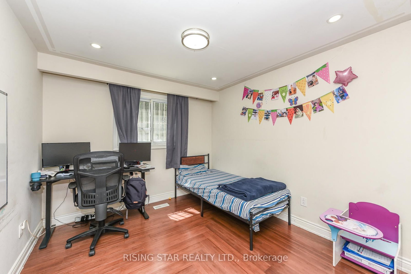 2562 Islington Ave Avenue W • Toronto, ON photo 29