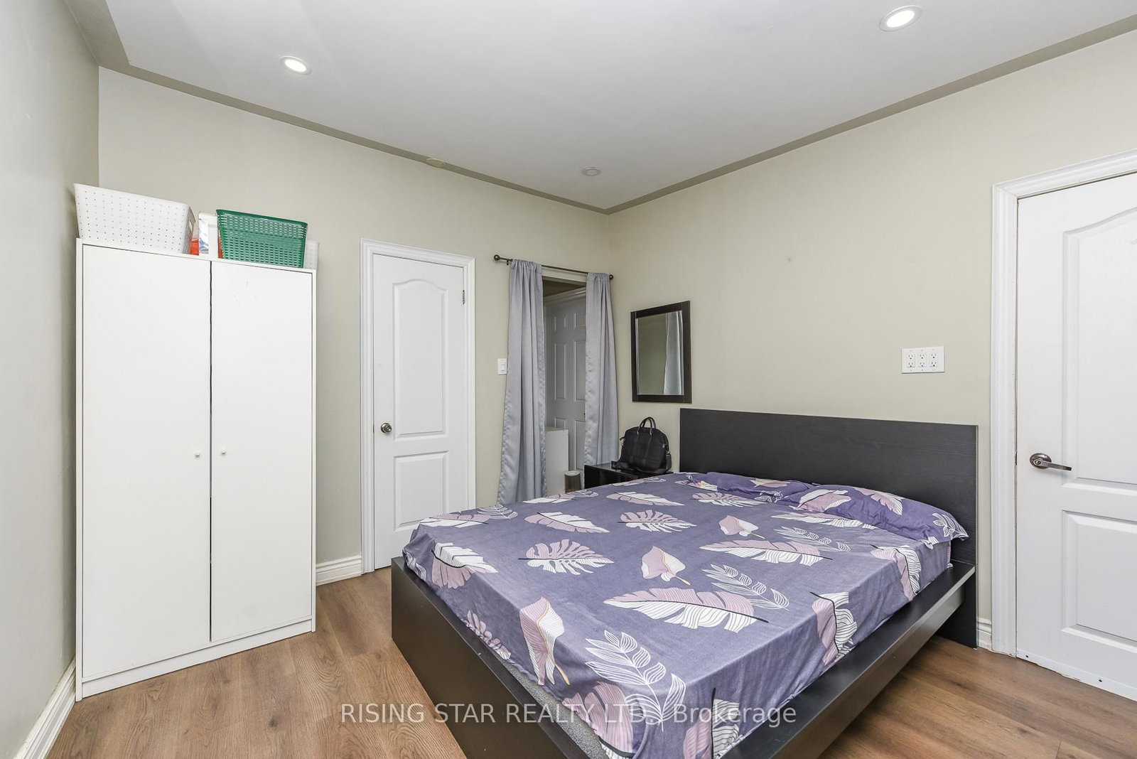 2562 Islington Ave Avenue W • Toronto, ON photo 39