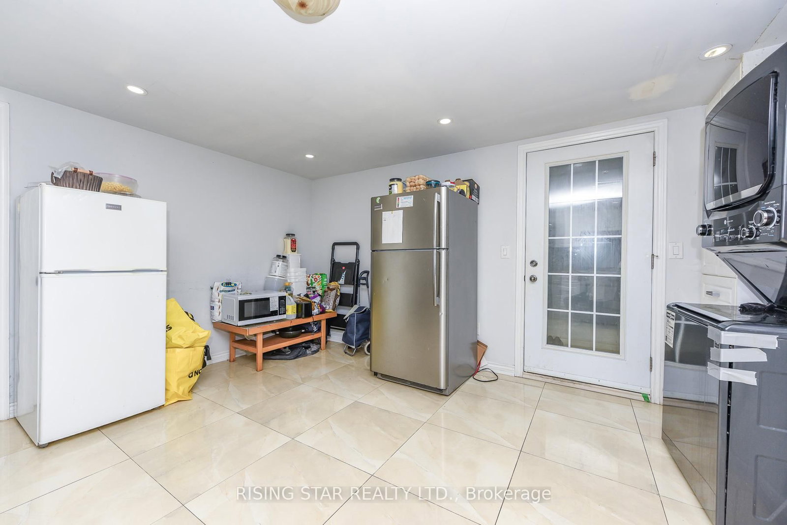 2562 Islington Ave Avenue W • Toronto, ON photo 42