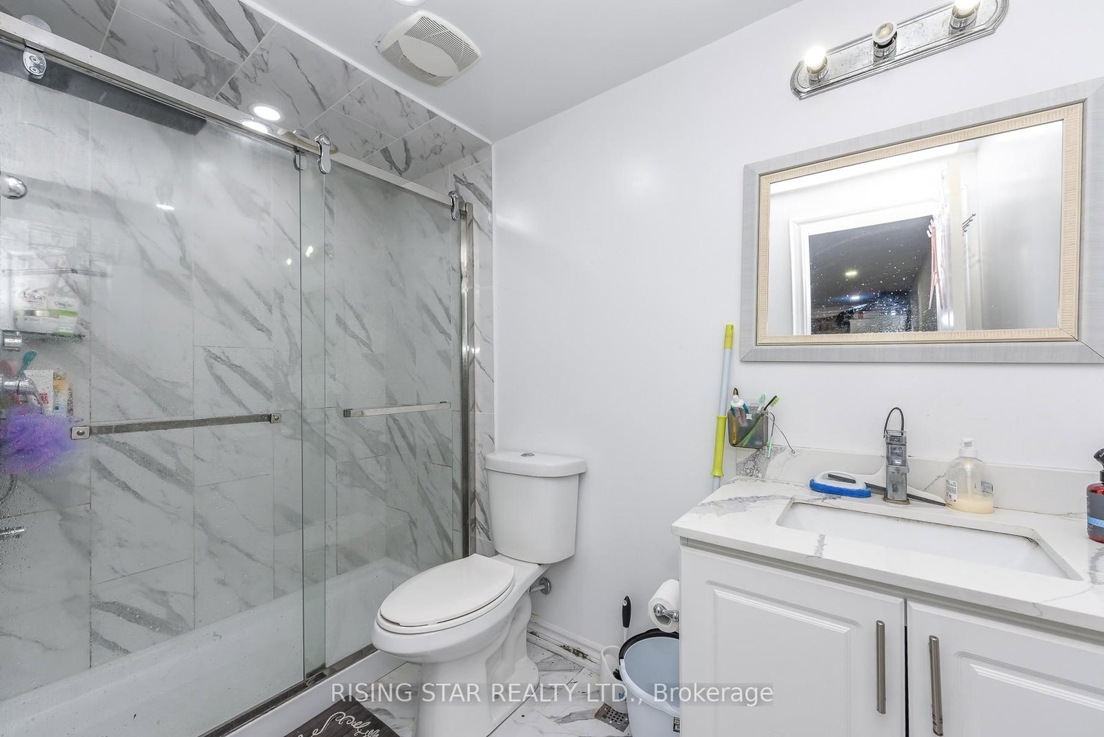2562 Islington Ave Avenue W • Toronto, ON photo 43