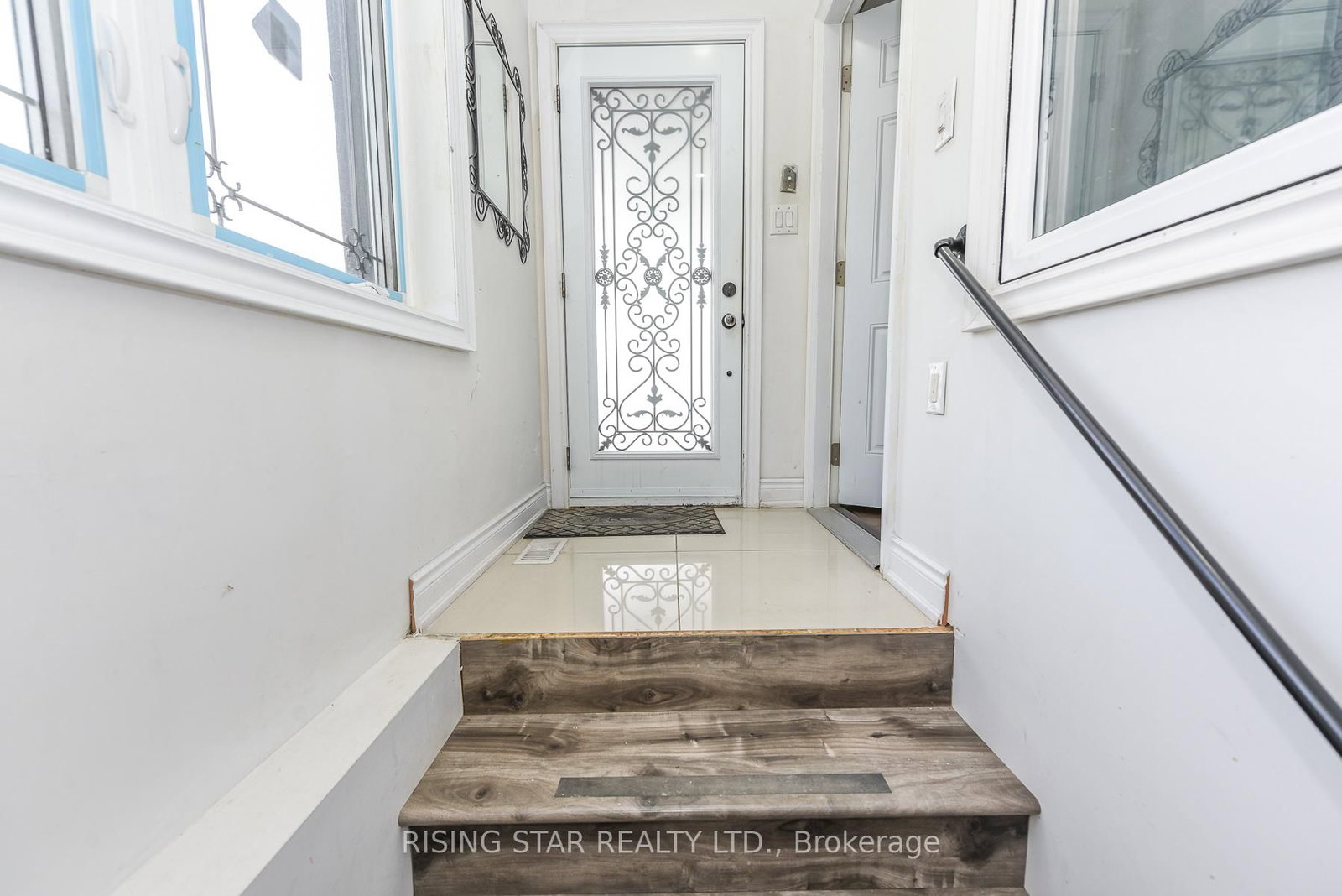 2562 Islington Ave Avenue W • Toronto, ON photo 45
