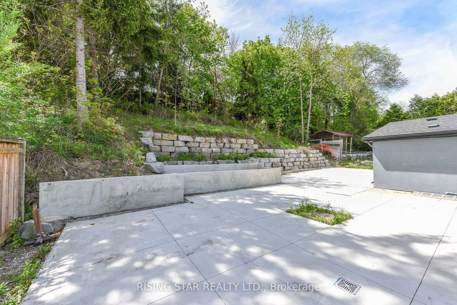 2562 Islington Ave Avenue W • Toronto, ON photo 7