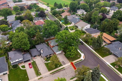 38 Boxwood Road • Toronto, ON photo 3