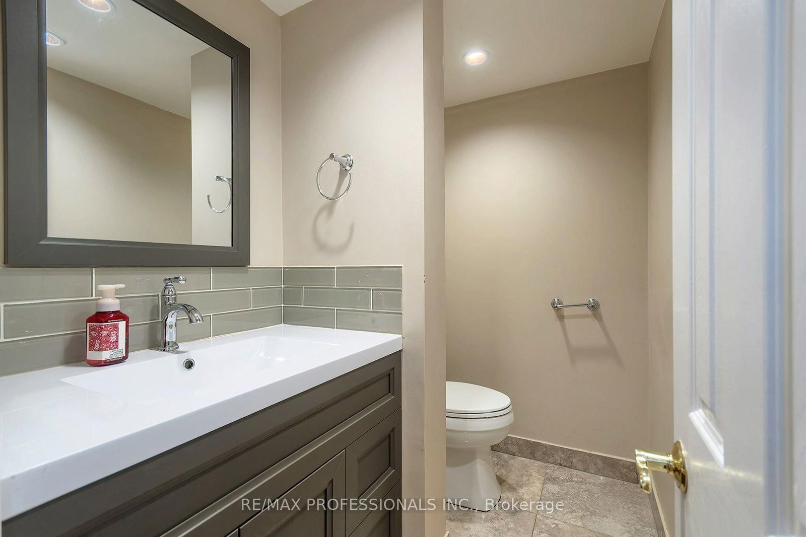 38 Boxwood Road • Toronto, ON photo 32