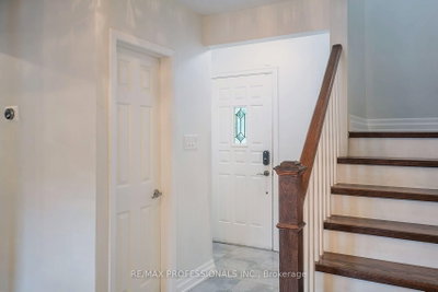 38 Boxwood Road • Toronto, ON photo 5