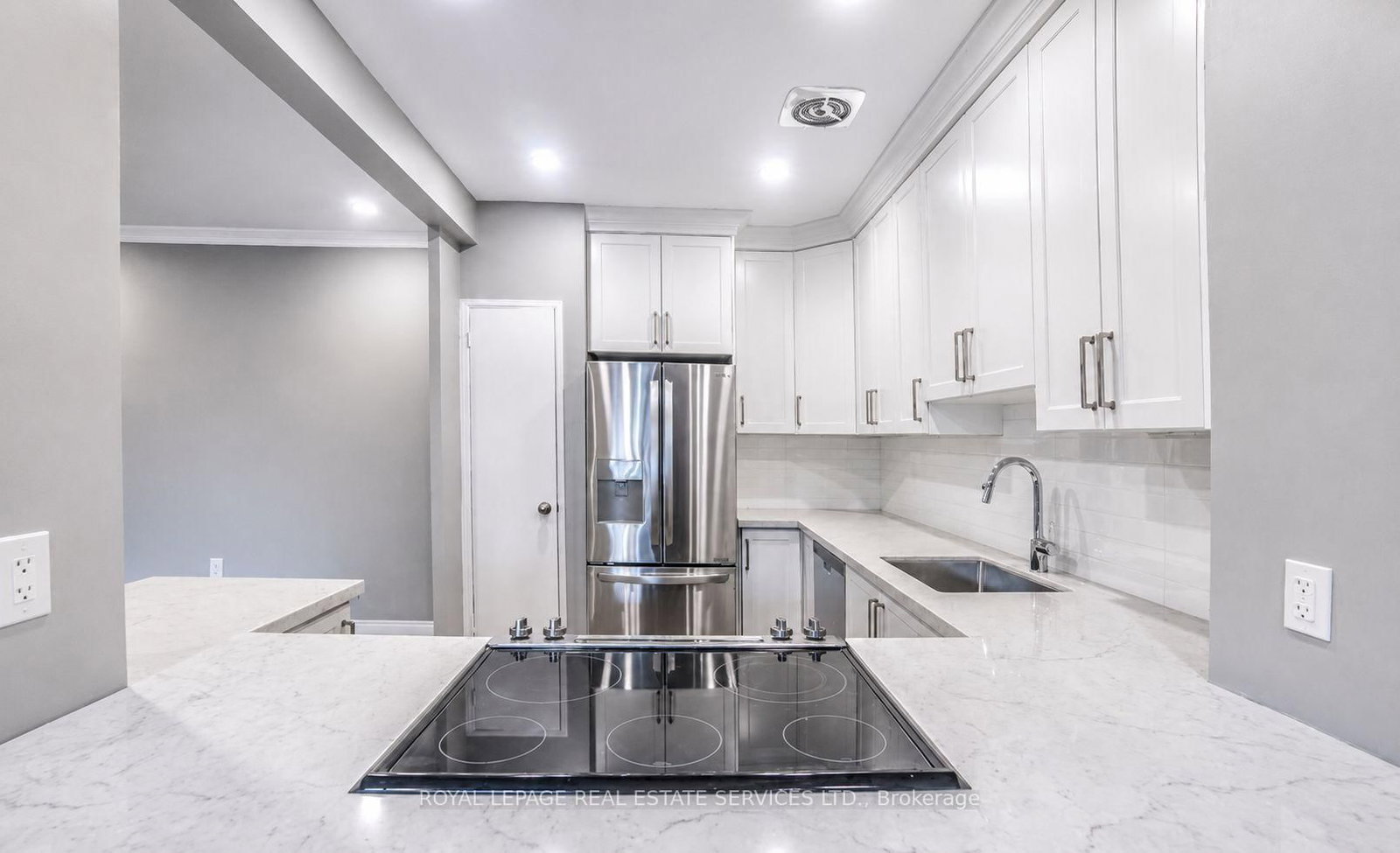 15 Elizabeth Street N • #203 • Mississauga, ON photo 4