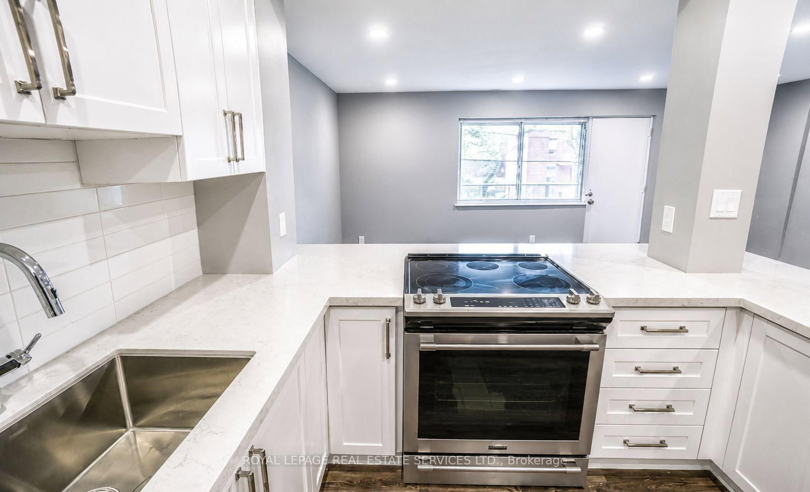 15 Elizabeth Street N • #203 • Mississauga, ON photo 6