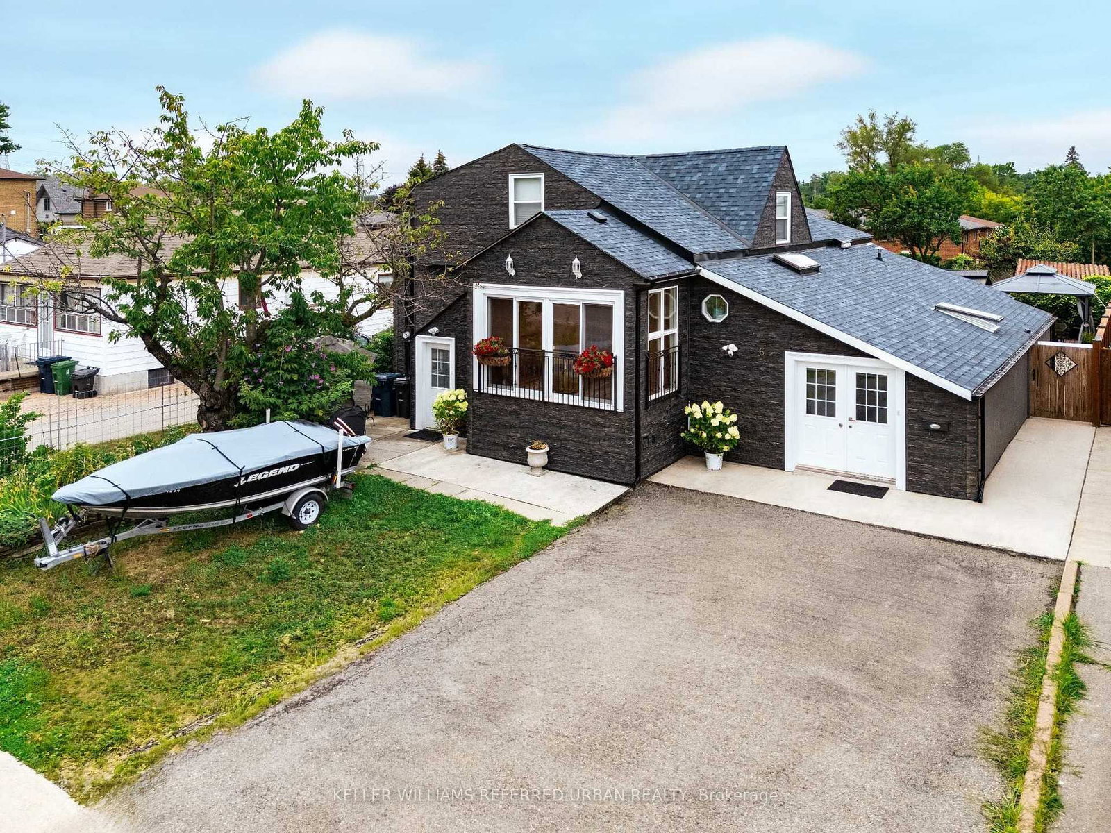6 Elmhurst Drive • Toronto, ON photo 1