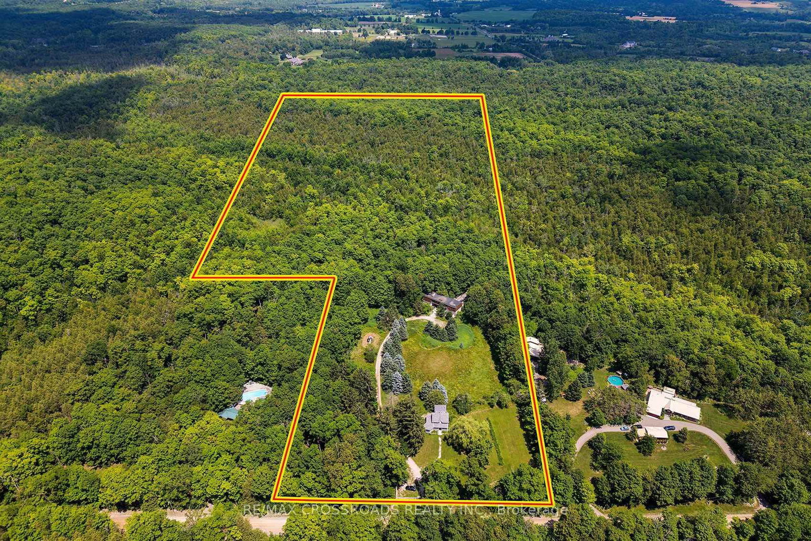 15135 Rockside Road • Caledon, ON photo 3