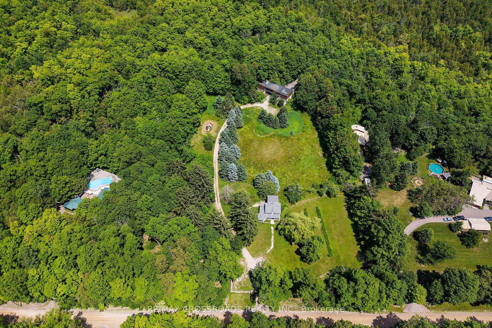15135 Rockside Road • Caledon, ON photo 4