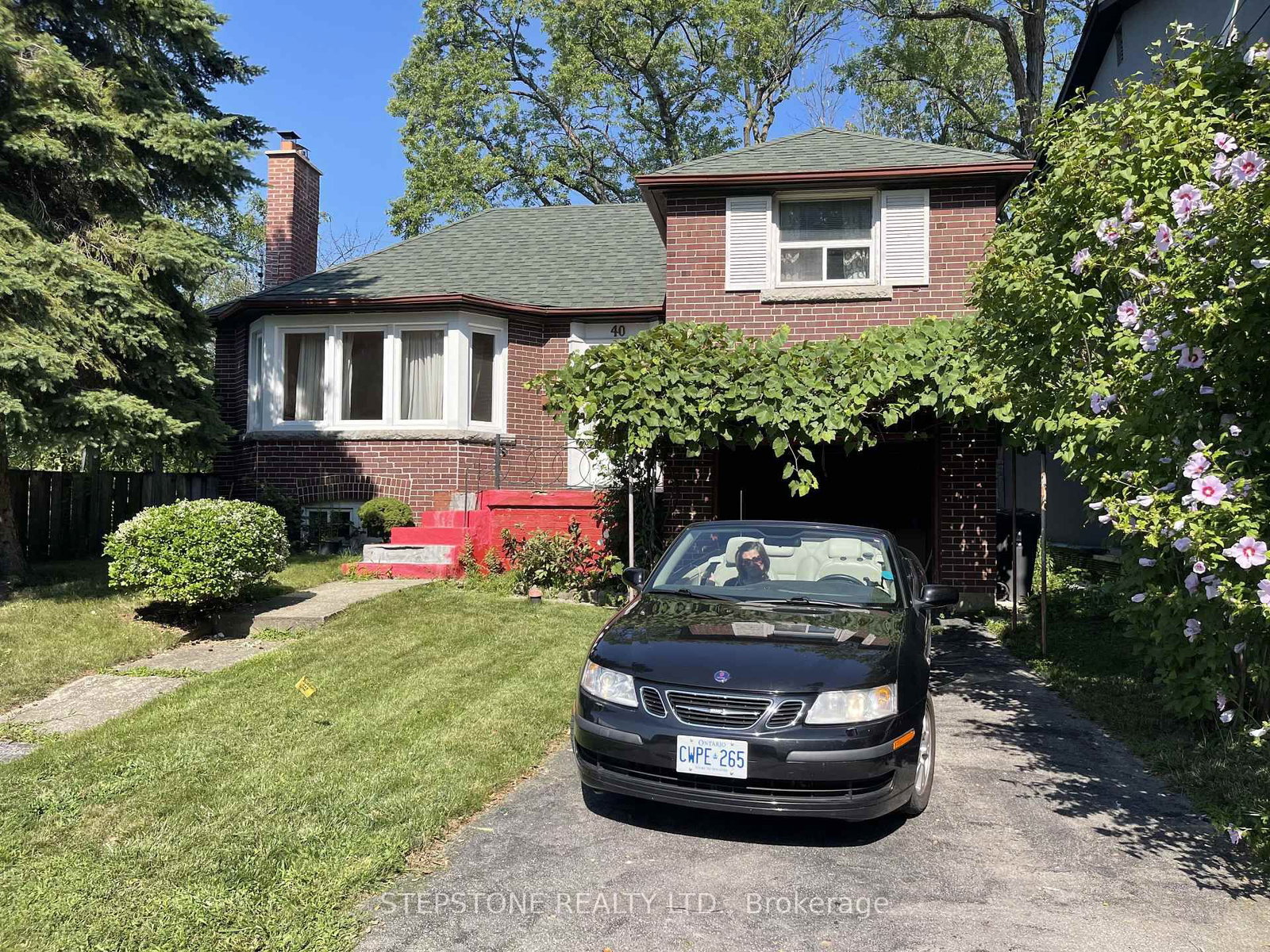 Property at 40 Glenvalley