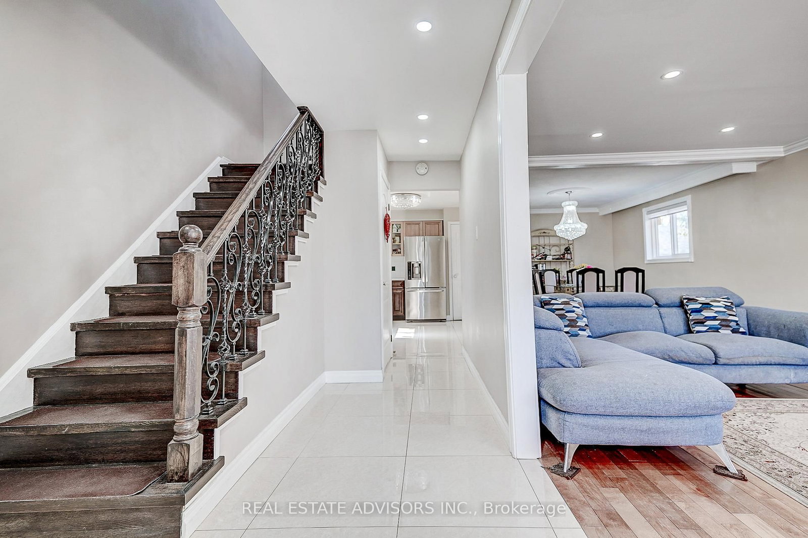 1228 Jane Street N • Toronto, ON photo 2