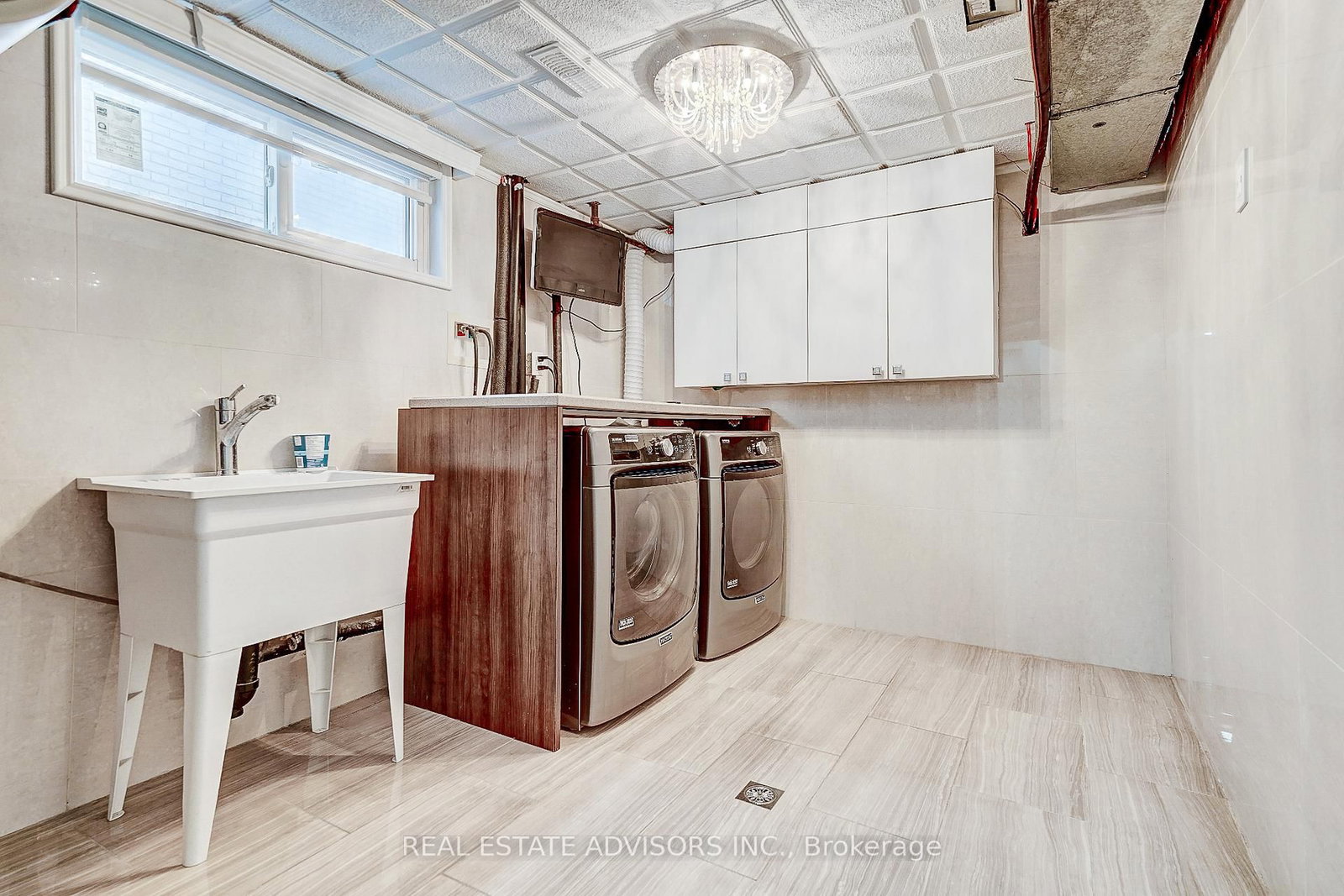 1228 Jane Street N • Toronto, ON photo 21