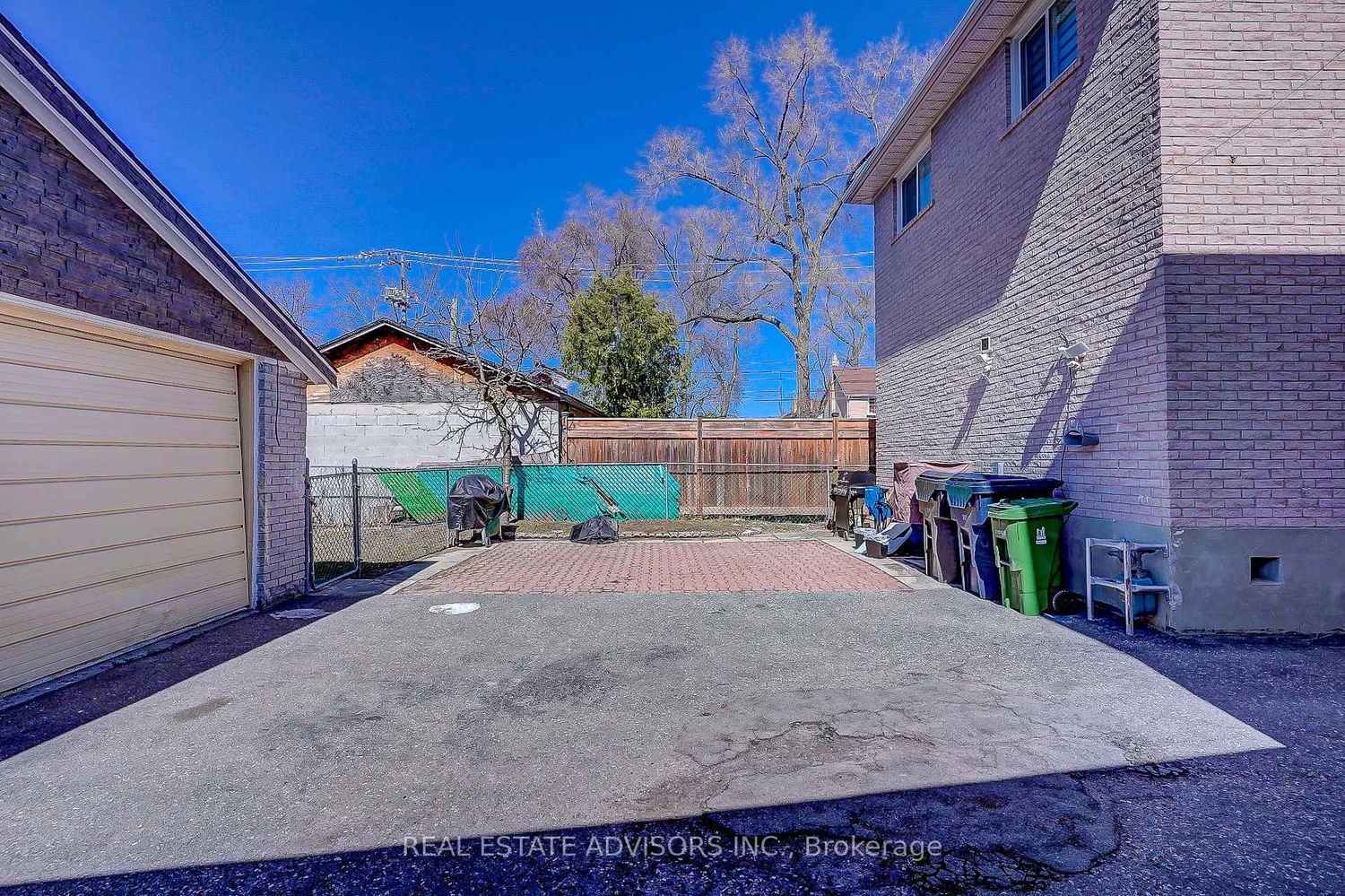 1228 Jane Street N • Toronto, ON photo 33