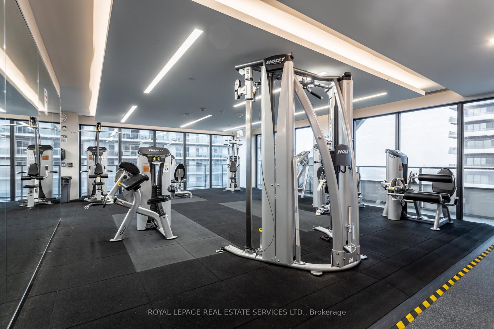 30 Shore Breeze Drive • #2019 • Toronto, ON photo 27