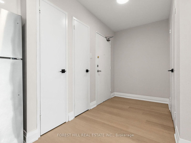 1408 - 141 Lyon Court