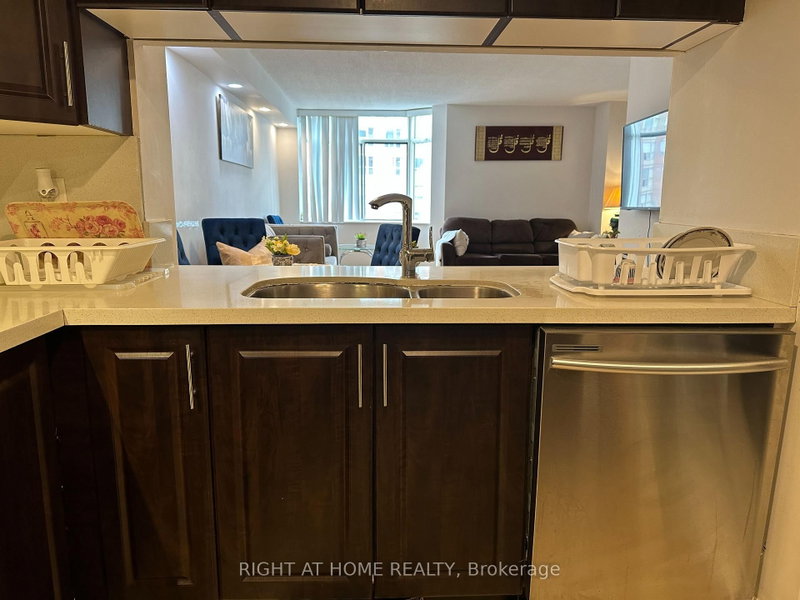 300 Webb Mississauga,ON L5B 3W3 — Photo 10