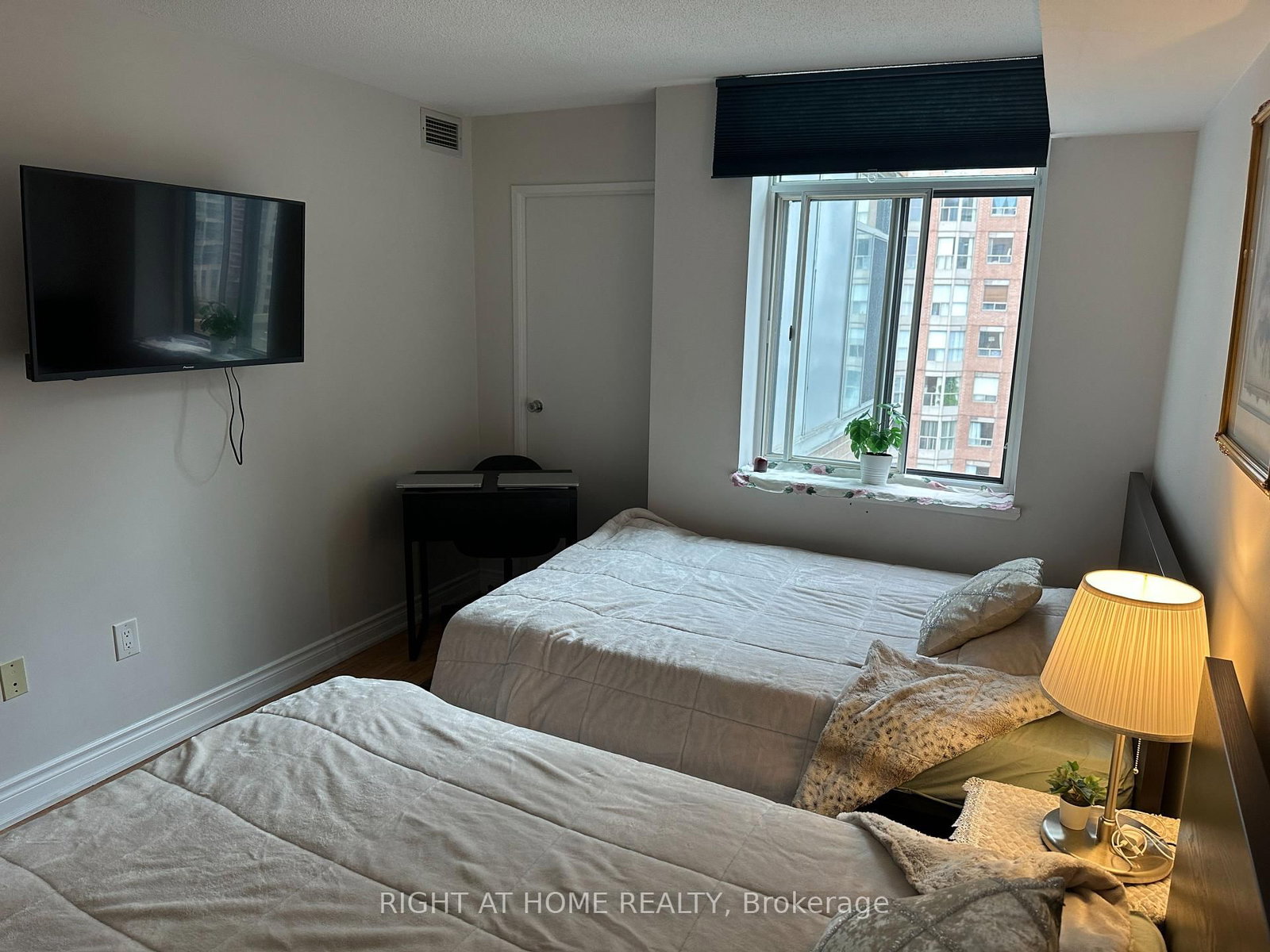 300 Webb Mississauga,ON L5B 3W3 — Photo 20