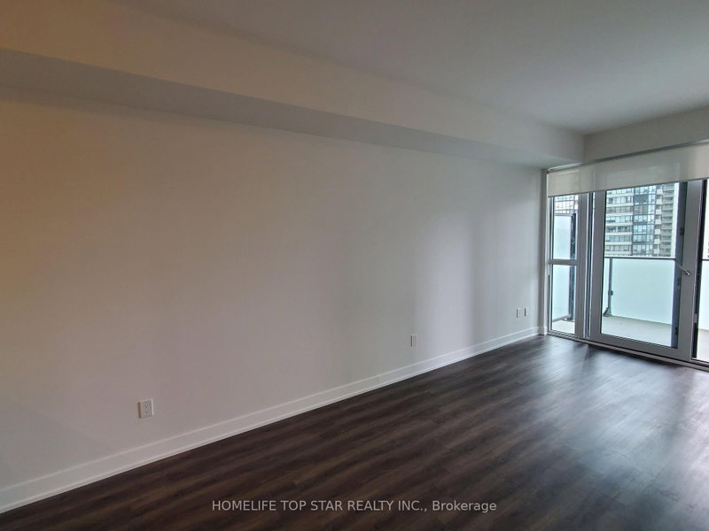 620 - 430 Square One Drive