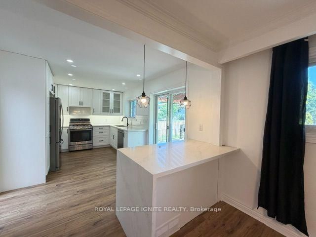 11 Fulwell Crescent • Toronto, ON photo 12